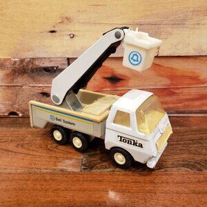 Vintage 1979 Tonka Bell System Lineman Bucket Truck Steel White